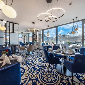 Отель Western Premier Royal Blue